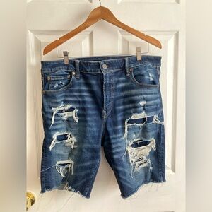 American Eagle Men’s Airflex Ripped Blue Jean Shorts Size 36